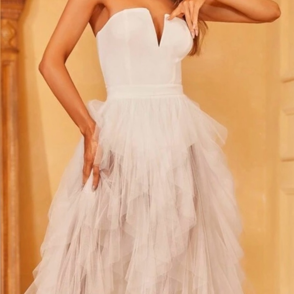 SHEIN White Ruffled Bustier Bridal Gown